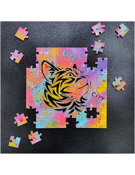 Colorful Cat, est un tableau réalisé avec un puzzle coloré Pop Art réalisé par Angélique Louail